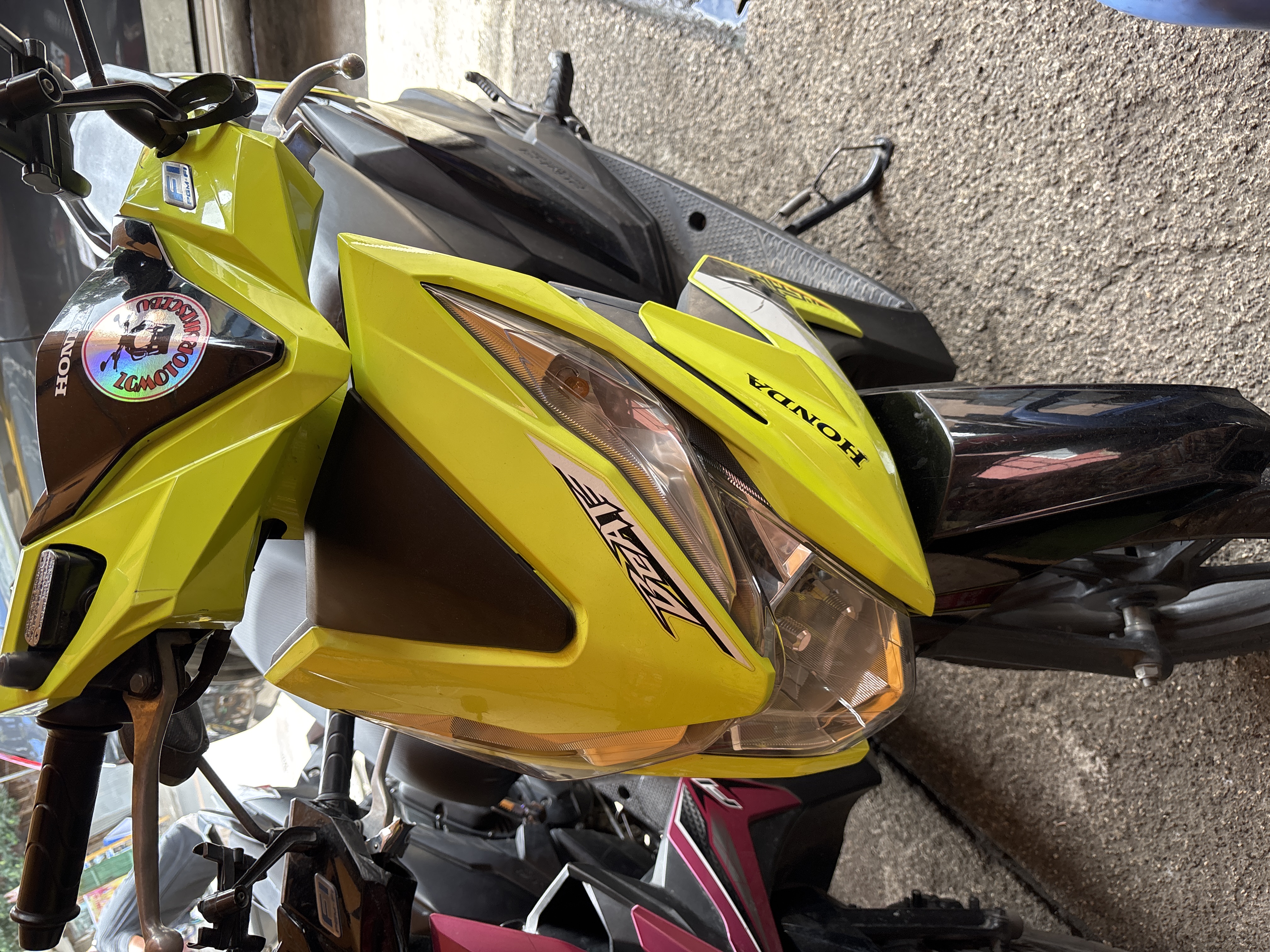 Beat Yellow 110