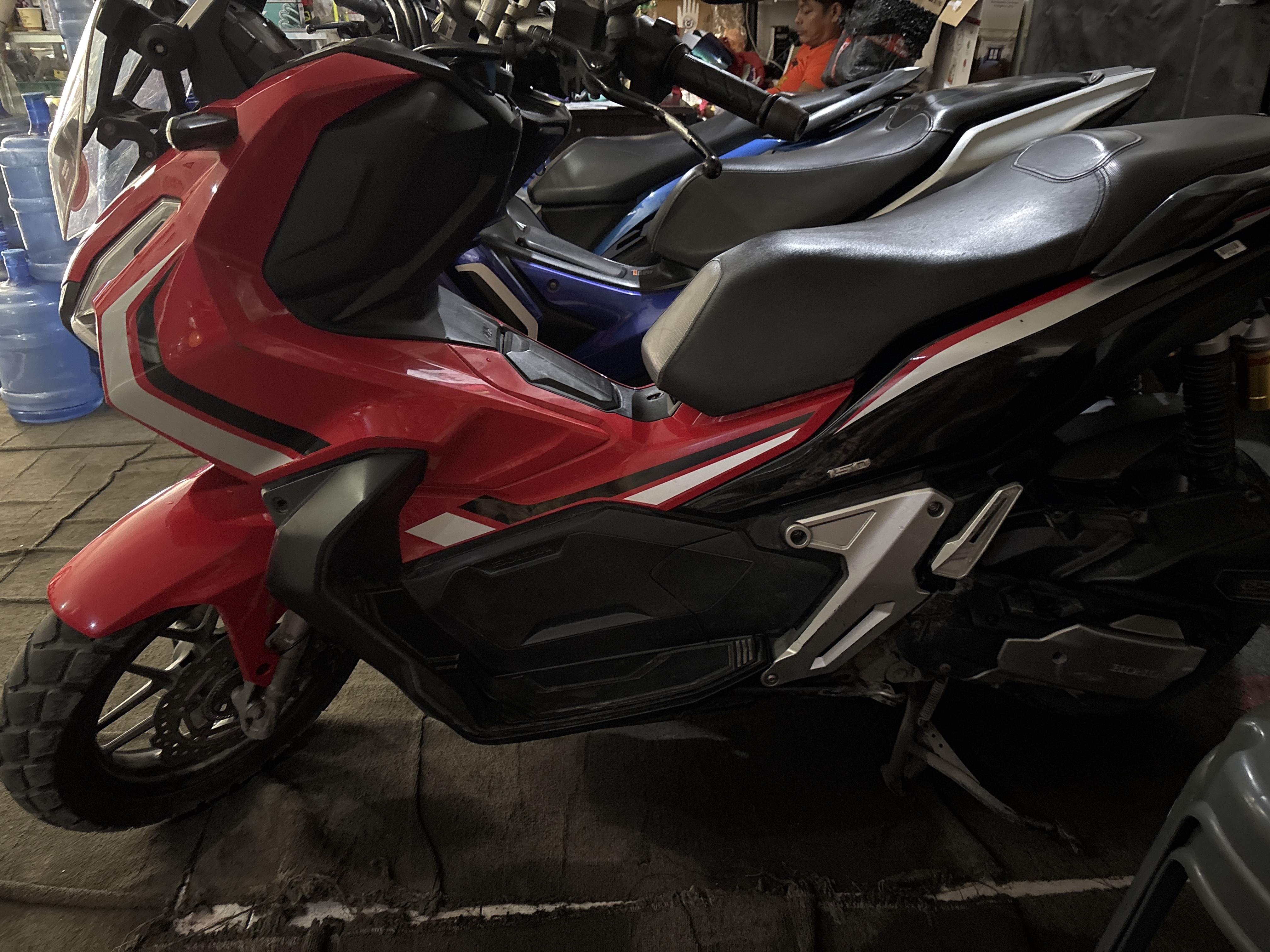 ADV Red  150cc